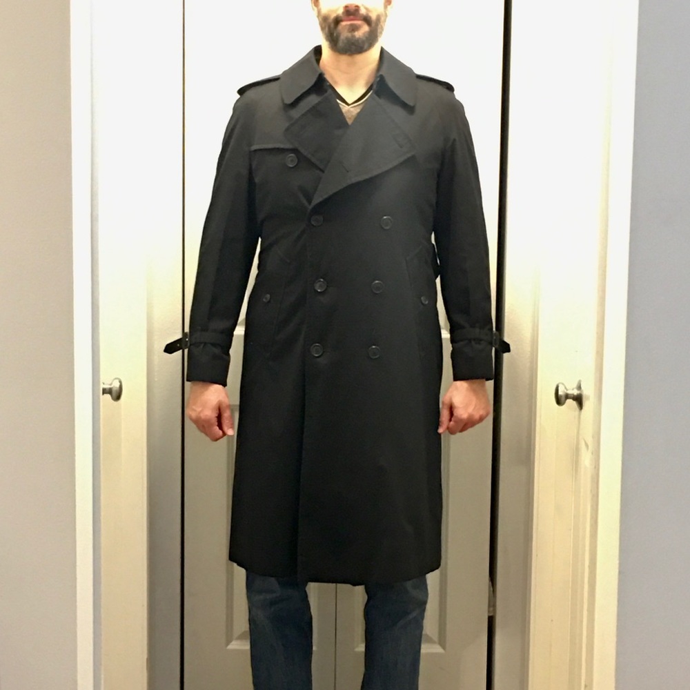 Burberry Men’s classic black trench coat slim fit
